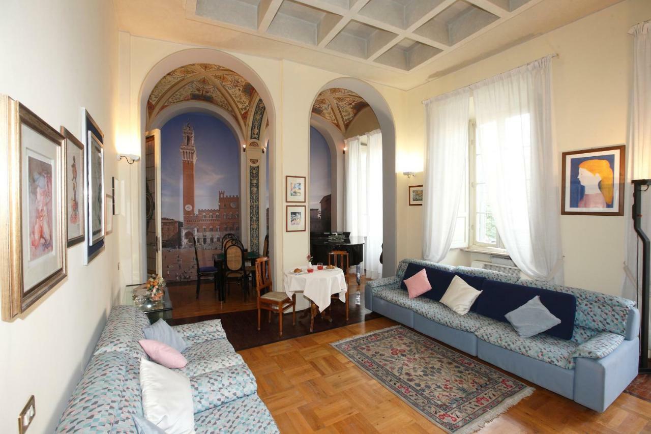 Residenza D'Epoca Montanini Bed and Breakfast Siena Buitenkant foto