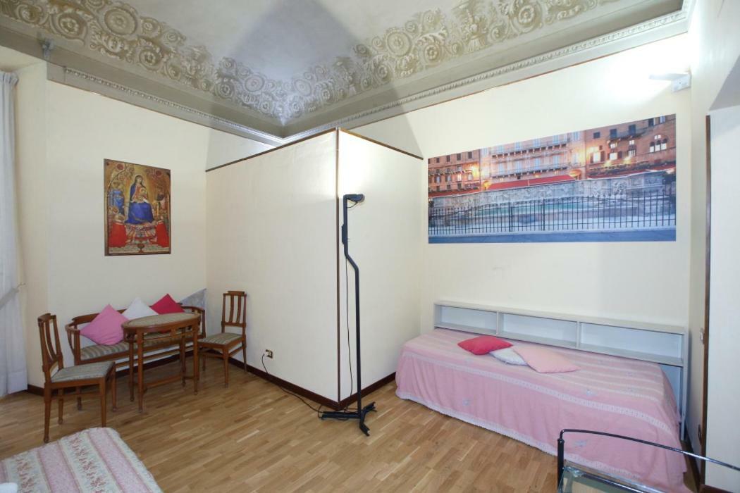 Residenza D'Epoca Montanini Bed and Breakfast Siena Buitenkant foto