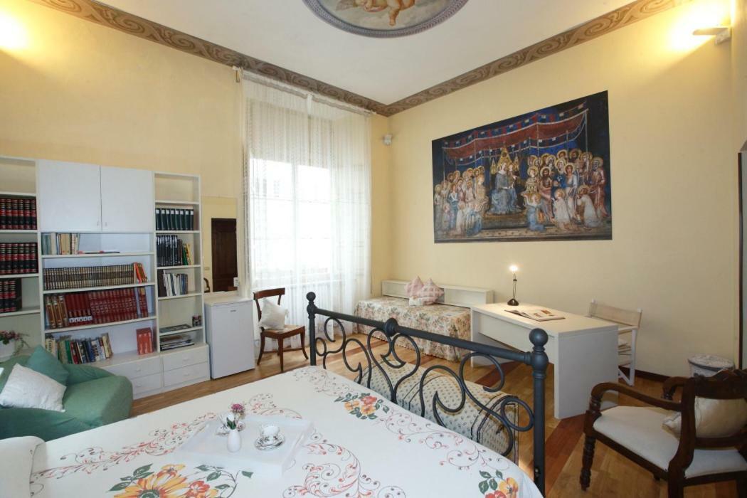 Residenza D'Epoca Montanini Bed and Breakfast Siena Buitenkant foto