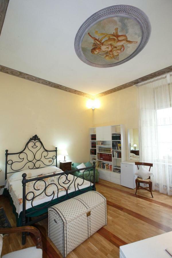Residenza D'Epoca Montanini Bed and Breakfast Siena Buitenkant foto